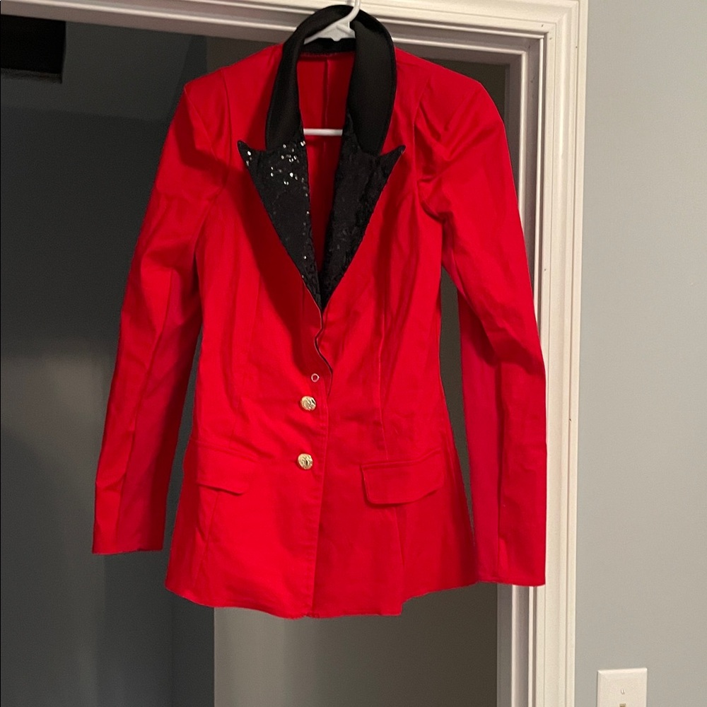 Elegant Red Blazer with Black Lapel